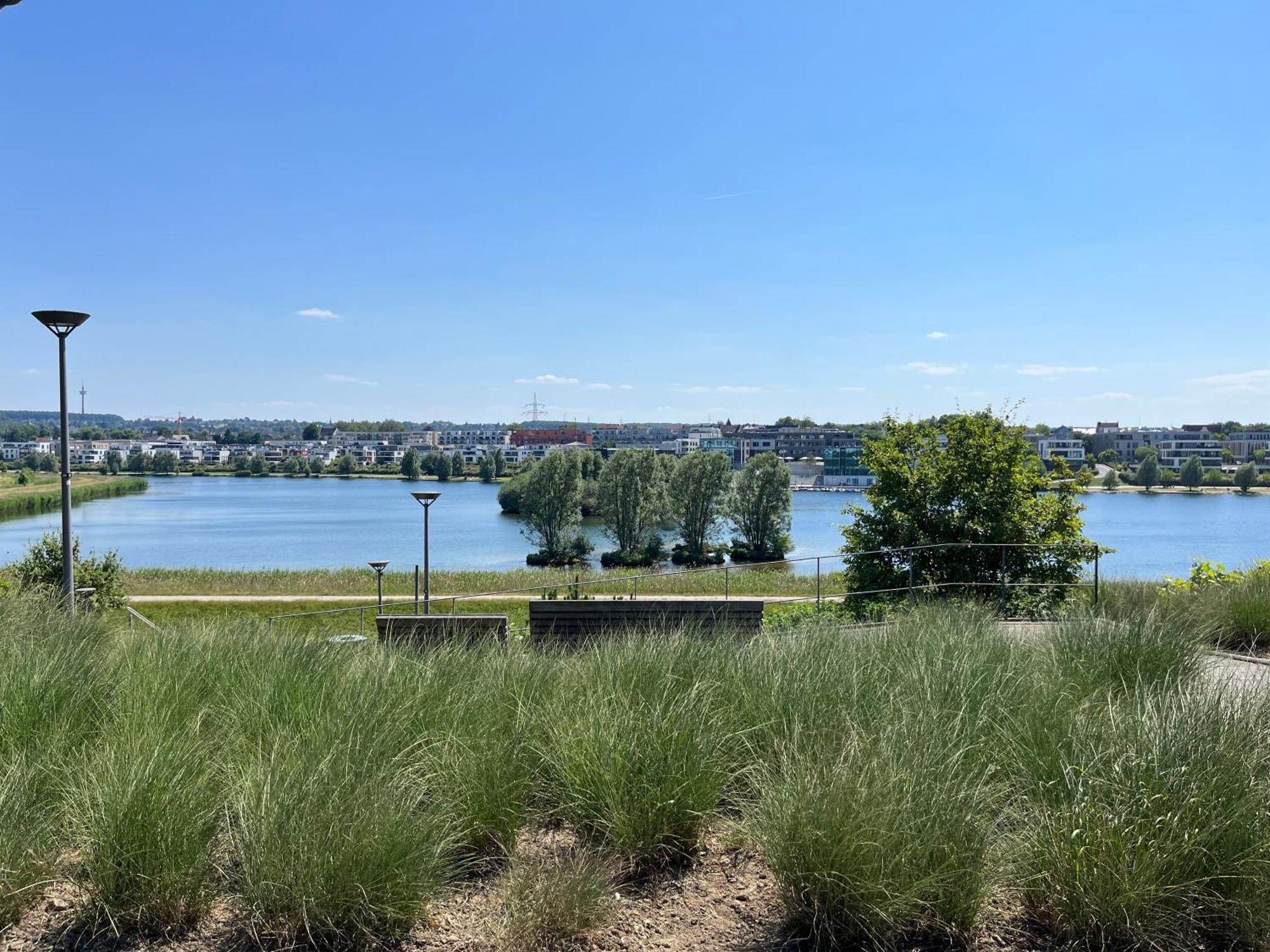 Haus Mit Panoramablick Auf Den Phoenixsee Dortmund Bagian luar foto