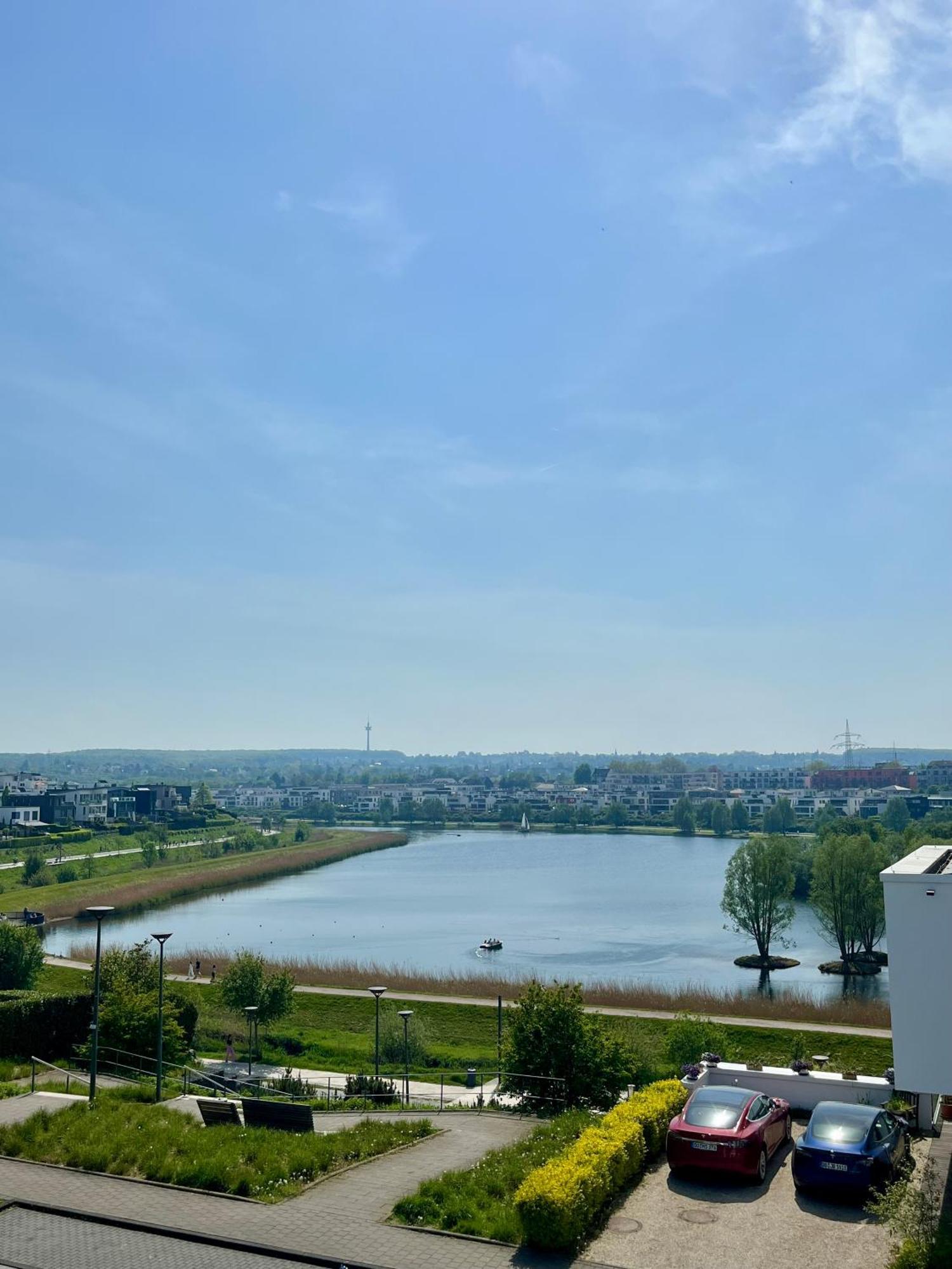Haus Mit Panoramablick Auf Den Phoenixsee Dortmund Bagian luar foto